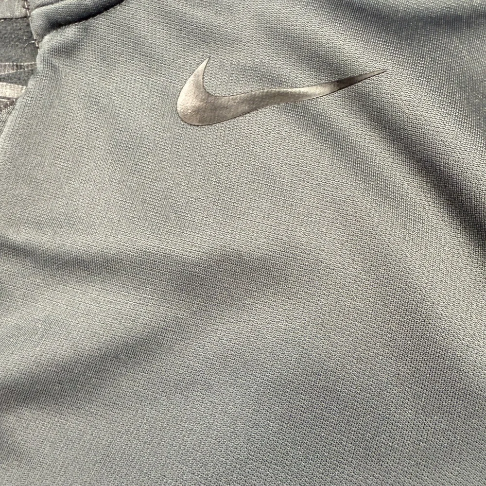 Nike Gray Quarter-Zip Pullover Size S